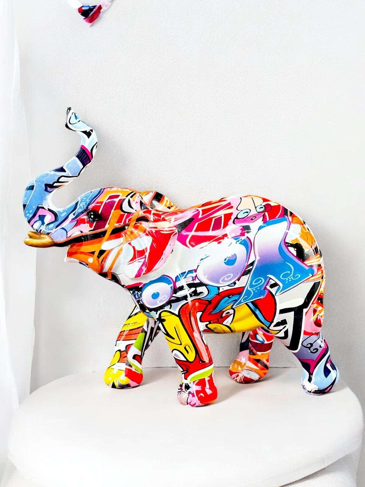 Abstract Resin Elephant Décor | Modern & Elegant Home Accent