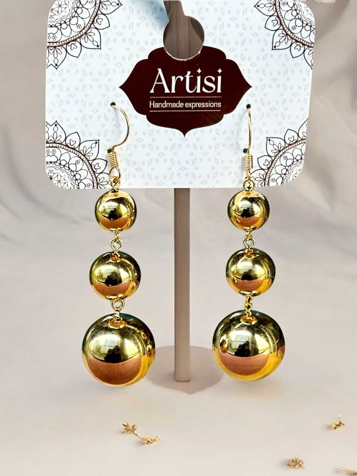 Golden Grace: Multi-Layered Golden Ball Hangings