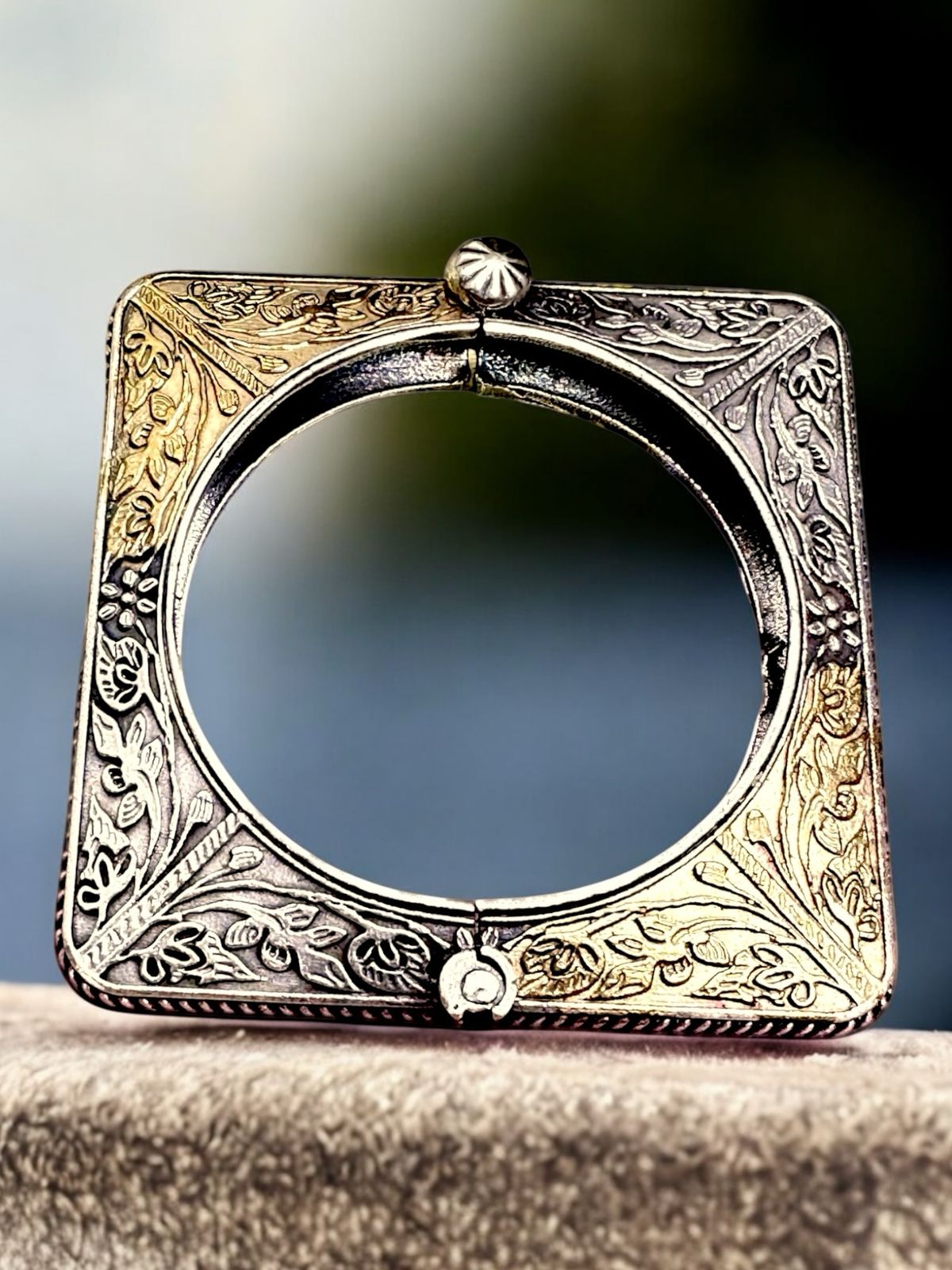 Antique Finish Oxidised Brass Kada – Handcrafted Traditional Cuff Bracelet