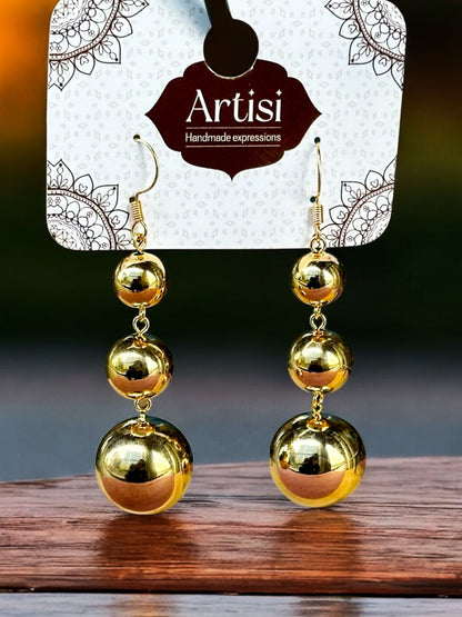 Golden Grace: Multi-Layered Golden Ball Hangings