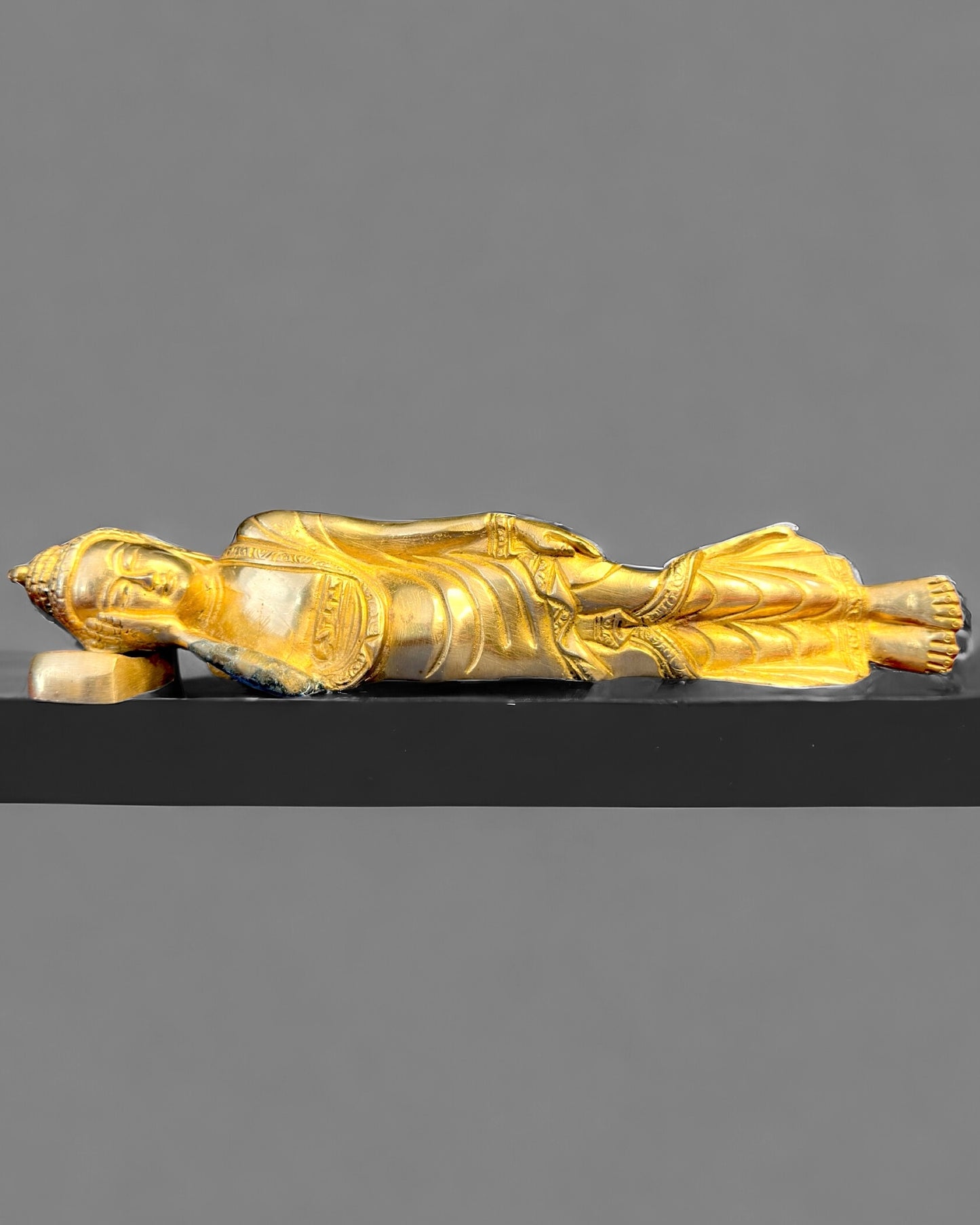 Sleeping Buddha Idol in Brass - 10 inches