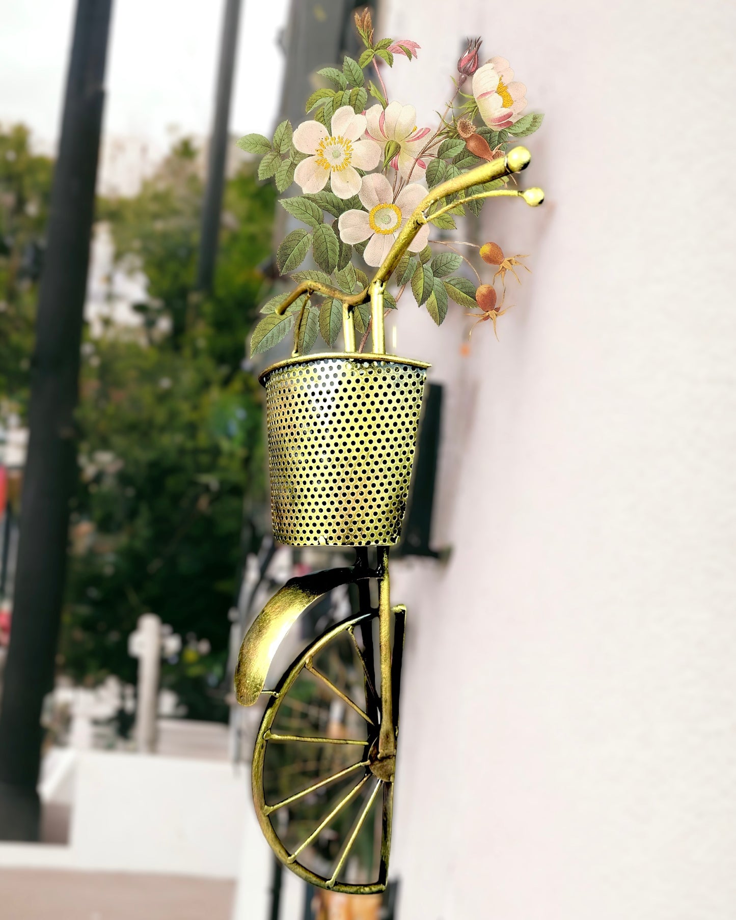 Decorative Cycle Wall Hanging for Flowers