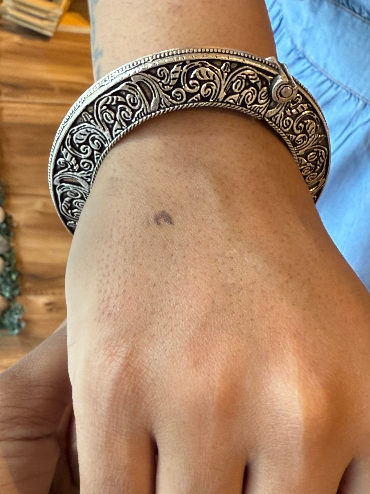 Antique Finish Oxidised Brass Kada – Handcrafted Traditional Cuff Bracelet