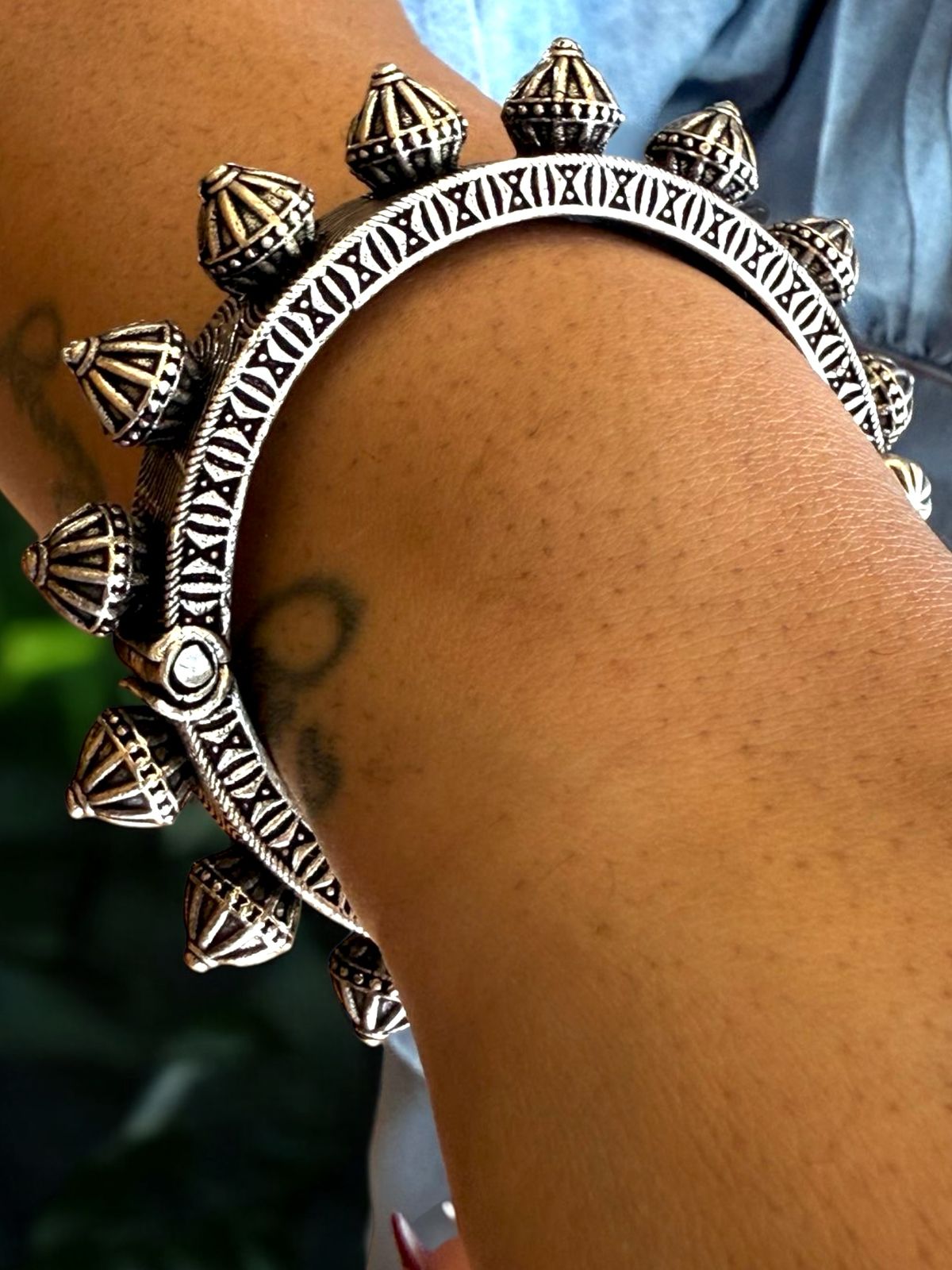 Antique Finish Oxidised Brass Kada – Handcrafted Traditional Cuff Bracelet
