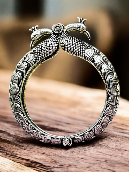 Antique Finish Oxidised Brass Kada – Handcrafted Traditional Cuff Bracelet