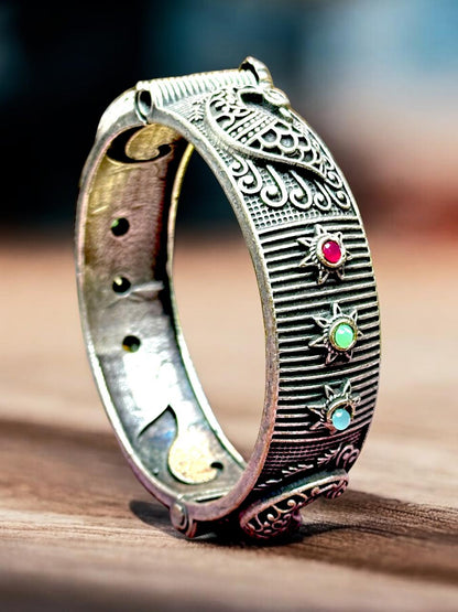 Antique Finish Oxidised Brass Kada – Handcrafted Traditional Cuff Bracelet